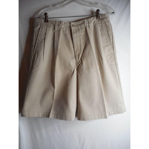 NWT Eddie Bauer twill Beige Shorts  Sz 33 Mens - Picture 1 of 4